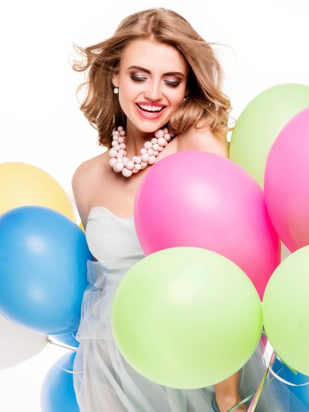 Девушка с воздушными шарами