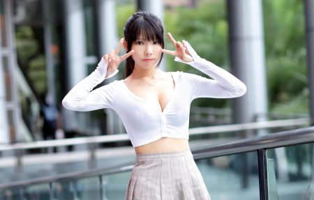 Азиатка в топике