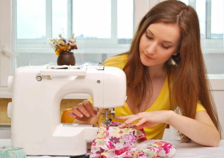 Шить на машинке