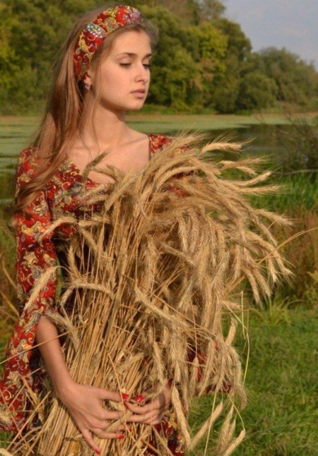 Девушка славянка