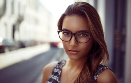 Anna von Klinski Glasses