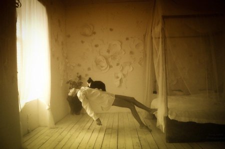 Одиночество в комнате