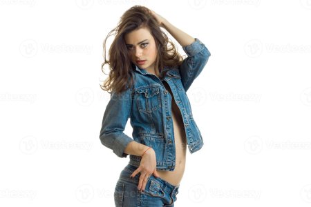 Девушка в джинсе