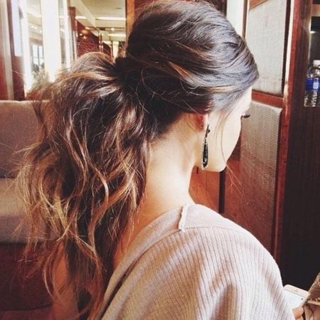 Прическа хвост на длинные волосы