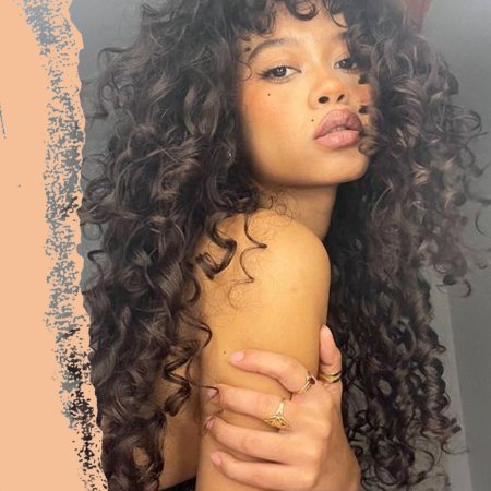 Рианна кудрявая