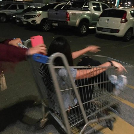 Тележка из супермаркета