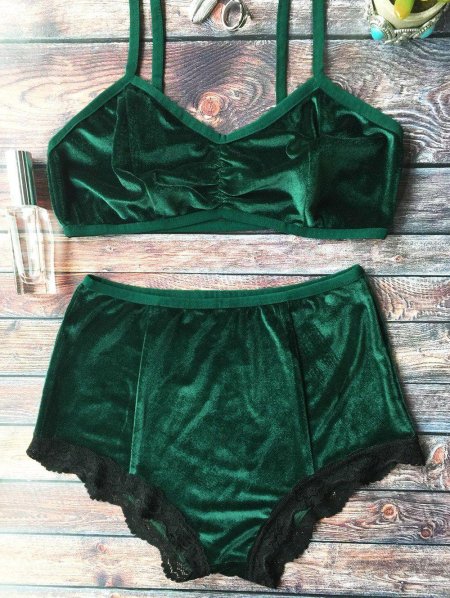 Темно зеленое нижнее белье