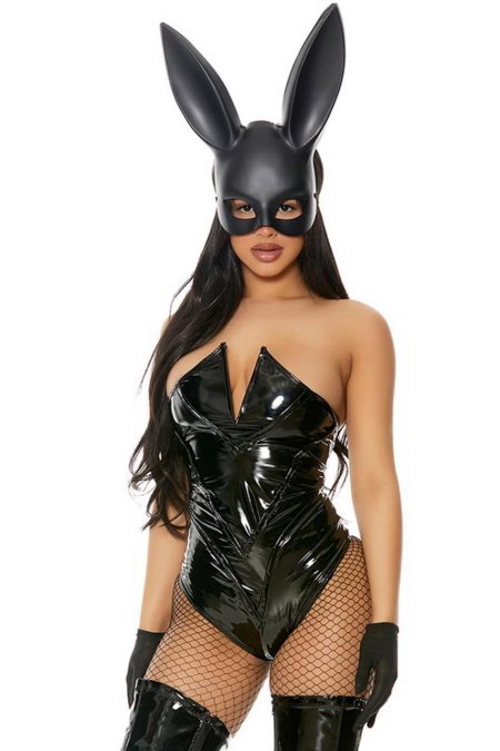 Латексный костюм зайки