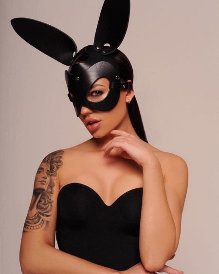 Кожаная маска кролика