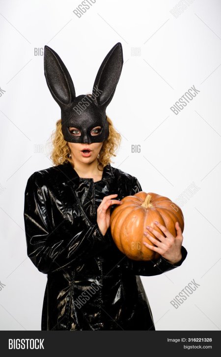 Пасхальный кролик Хэллоуин