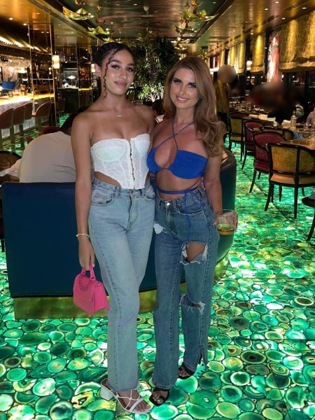 40 Летние девушки