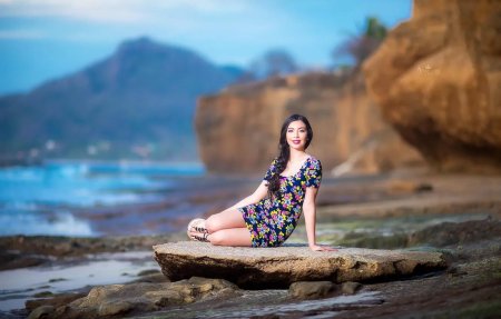 Девушка на Камне