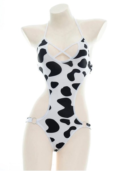 Корова в купальнике