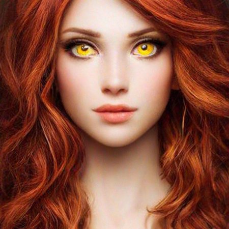 Красивая девушка с рыжими волосами