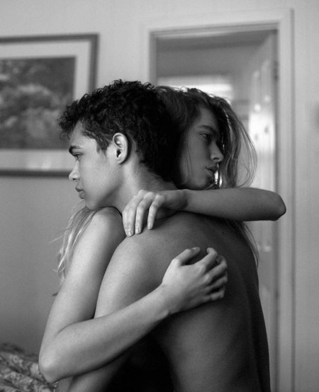 Объятия мужчины и женщины