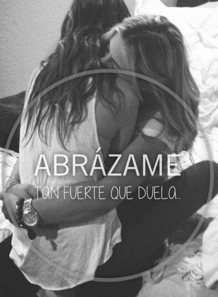 Объятия двух девушек