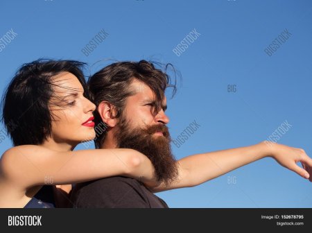 Бородатый мужчина