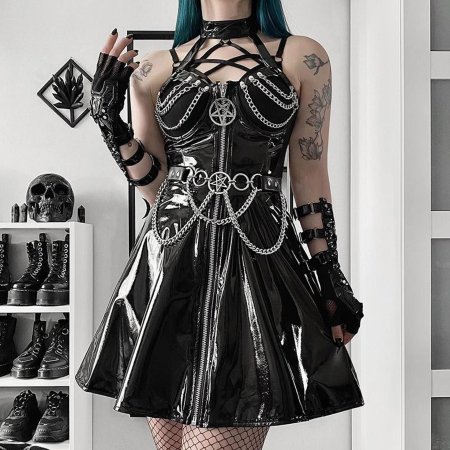 Платье в готическом стиле