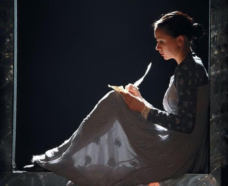 Девушка поэт