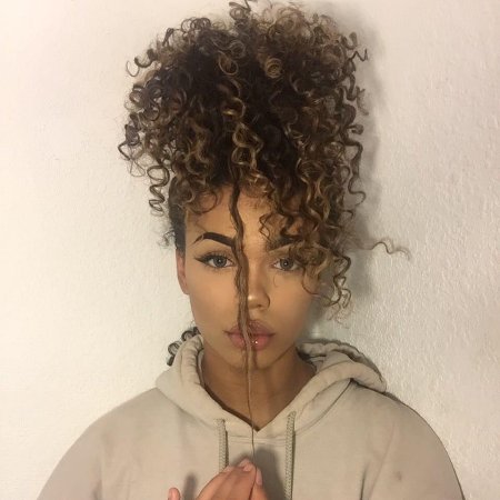 Зендая кучерявая