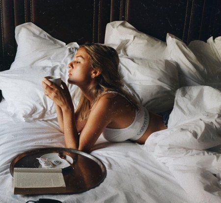 Фотосессия в спальне