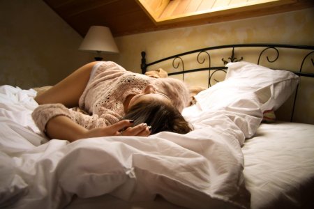 Фото спящей девушки