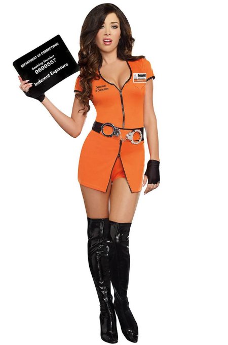 Девушка в оранжевом