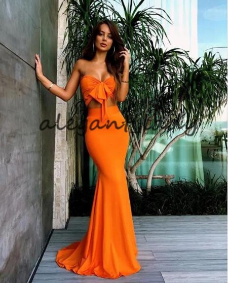 Оранжевое платье