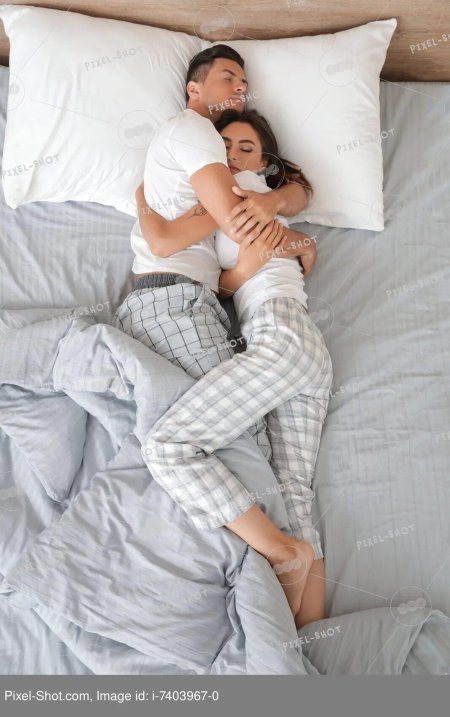 Позы для сна с парнем в обнимку