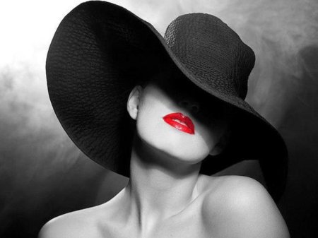 Красивые дамы в шляпках