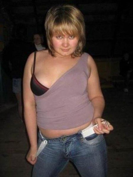 Женщина полненькая в социальных сетях