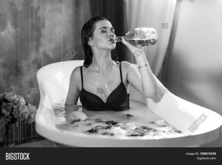 Ванна с шампанским