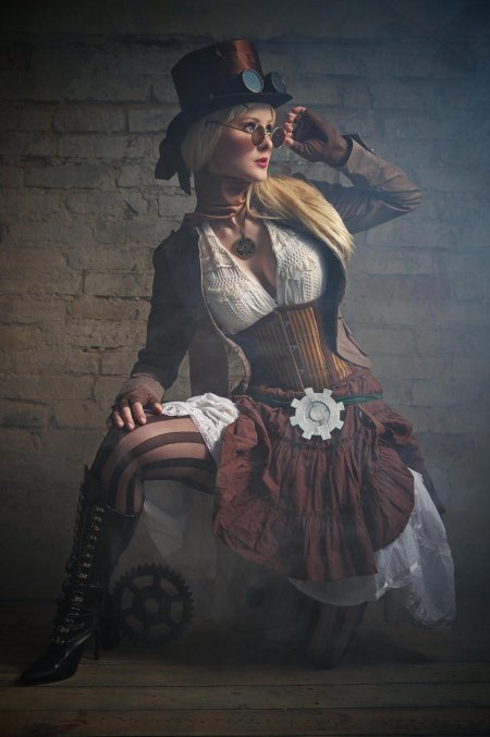 Santa Evita стимпанк