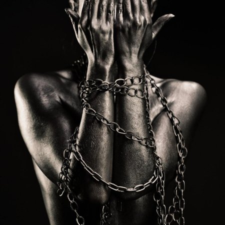 Люди в цепях