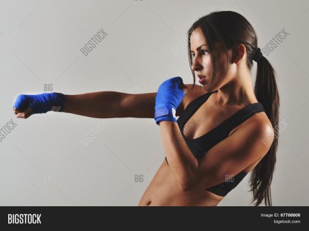 Кикбоксинг девушки