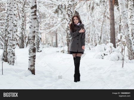 Фотосессия в лесу зимой девушка