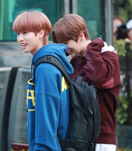 Jisung Stray Kids и Минхо