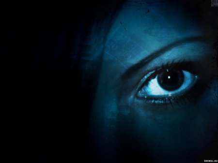Голубые глаза в темноте