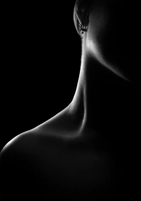 Красивый изгиб тела