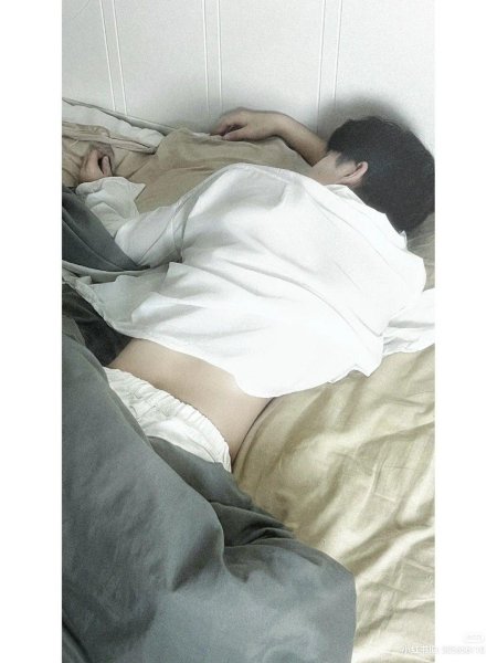 Парень кореец