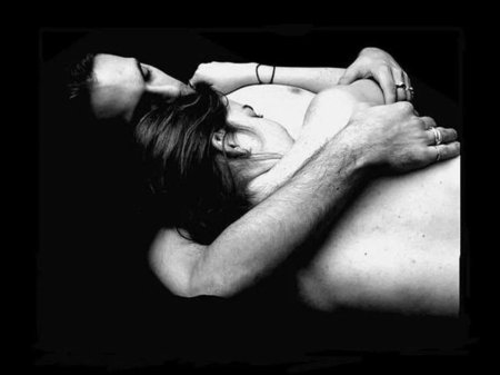 Нежное объятие