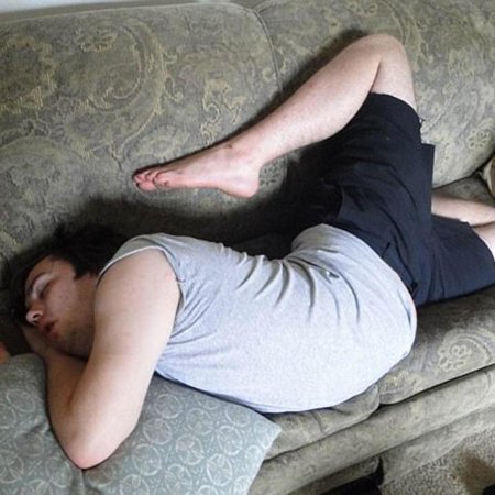 Странные позы для сна