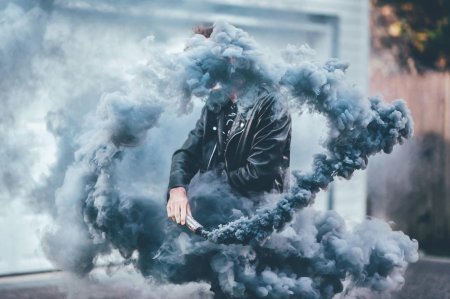 Человек в дыму