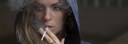 Российские звезды которые курят женщины