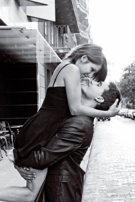 Красивый поцелуй