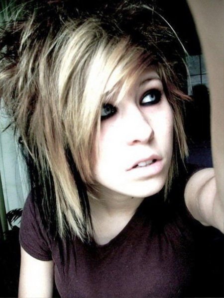 Эмбер челкастая