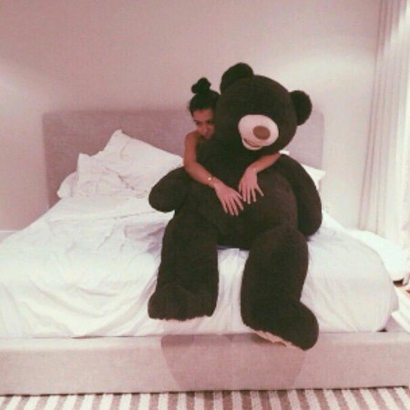 Девушка с мишкой