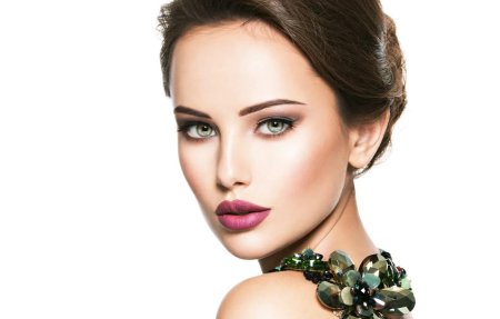 Лицо девушки