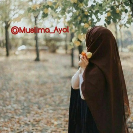 Мусульманка с цветами