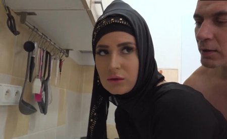 В хиджабе порно